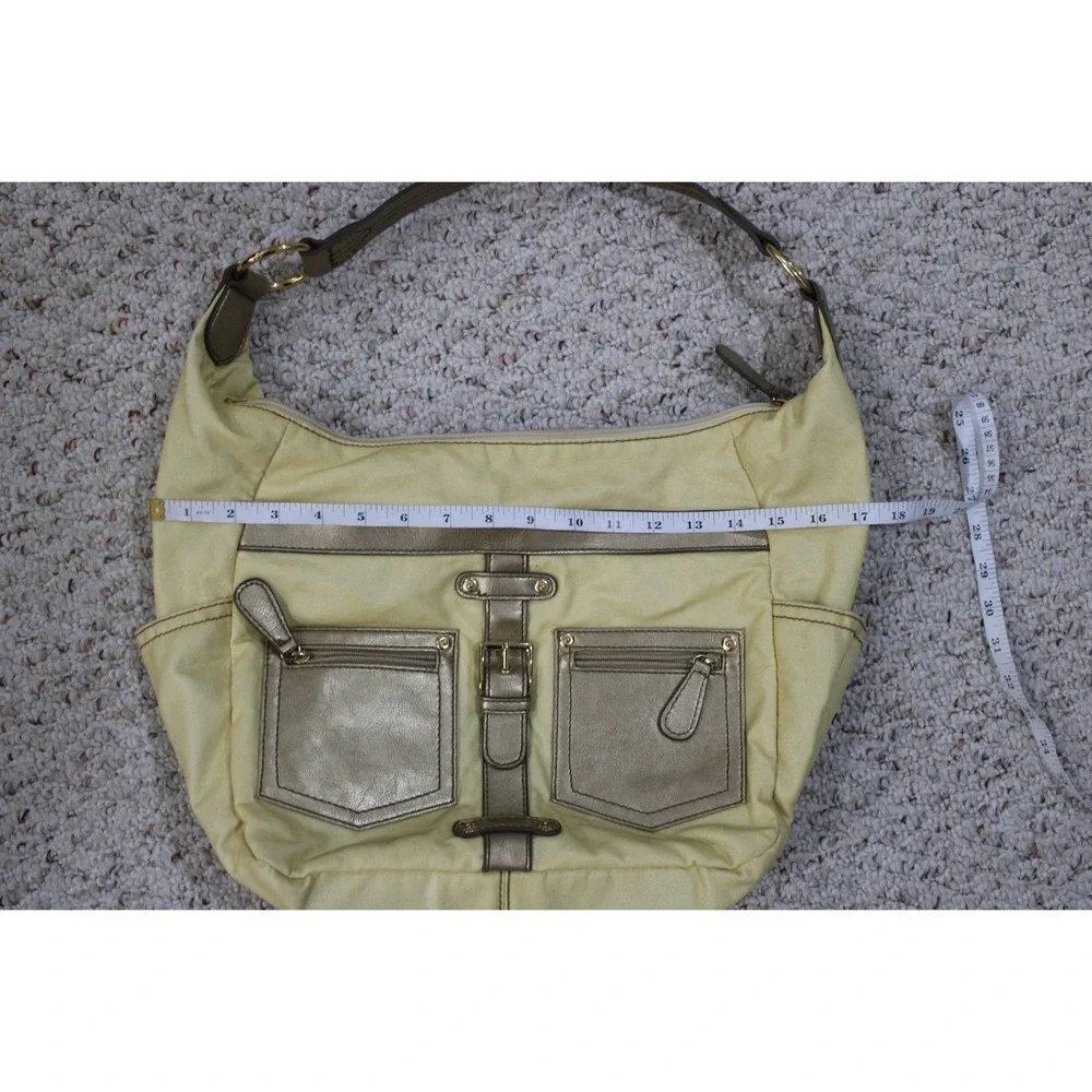 Axcess consistent pulls purse